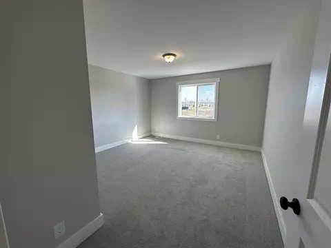 Bedroom - 562 Lincoln Lawns, Walker, MI 49534 photo 5 of 6