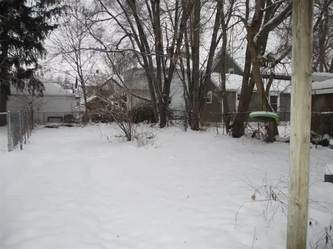 Exterior - 1712 E Ganson, Jackson, MI 49202 photo 5 of 6