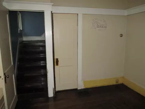 Bedroom - 1712 E Ganson, Jackson, MI 49202 photo 2 of 11