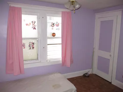 Bedroom - 1712 E Ganson, Jackson, MI 49202 photo 3 of 11