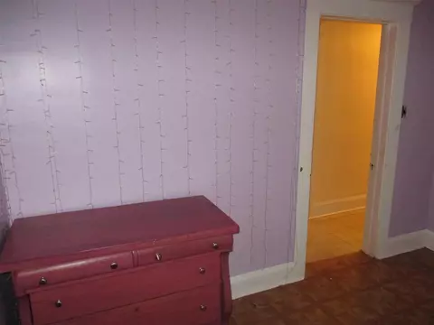 Bedroom - 1712 E Ganson, Jackson, MI 49202 photo 5 of 11