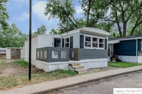 961 Dolphin #013, Wyoming, MI 49509