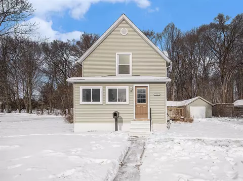 114 Vincent, Belding, MI 48809 photo 3