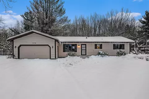 7078 S S Brks, Fruitport, MI 49415