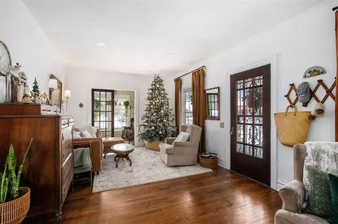 Entry Way - 229 S Riverview, Kalamazoo, MI 49004 photo 1 of 2