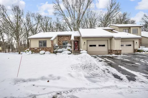 2815 S Wooddale, Jackson, MI 49203
