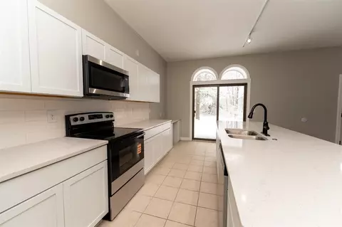 Kitchen - 4736 S Rolland, Blanchard, MI 49310 photo 5 of 6