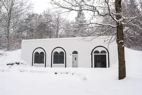 4736 S Rolland, Blanchard, MI 49310