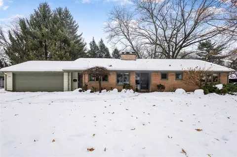 1907 Chevy Chase, Kalamazoo, MI 49008