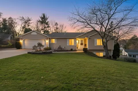 3039 Jeanlin, Grand Rapids, MI 49546