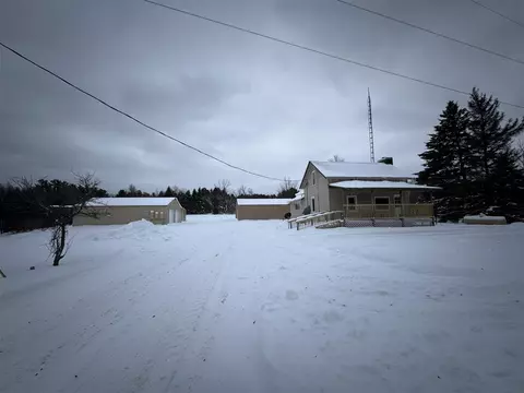 17535 18 Mile, Leroy, MI 49655