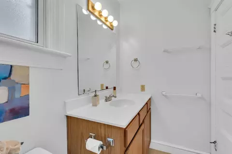 Bath - 109 Edgewood, Jackson, MI 49201 photo 2 of 4