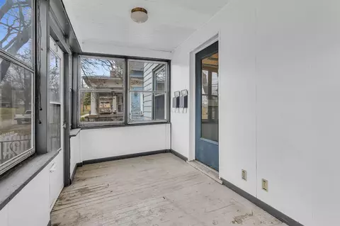 Exterior - 109 Edgewood, Jackson, MI 49201 photo 2 of 5