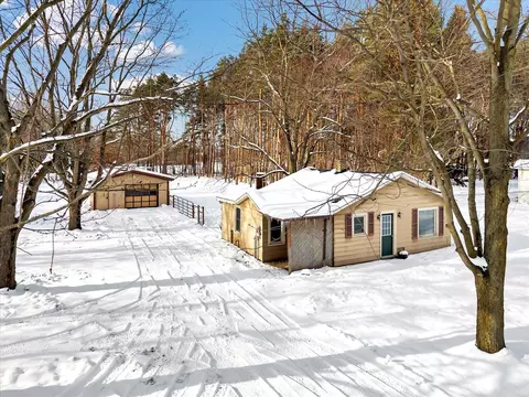 7899 120th, Holland, MI 49424