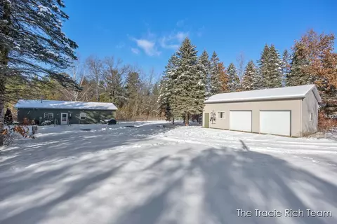 11582 Riehl, Greenville, MI 48838