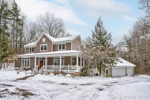 3653 Grand Blfs, Grand Rapids, MI 49534