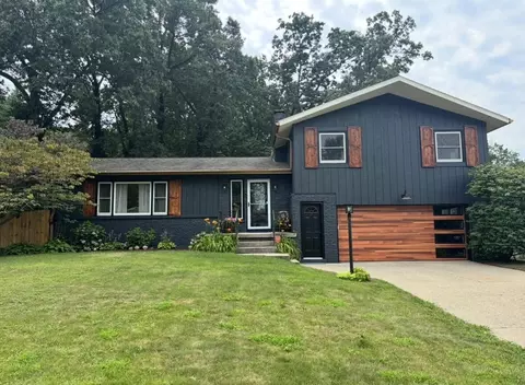 1154 Springwood, Grand Rapids, MI 49508