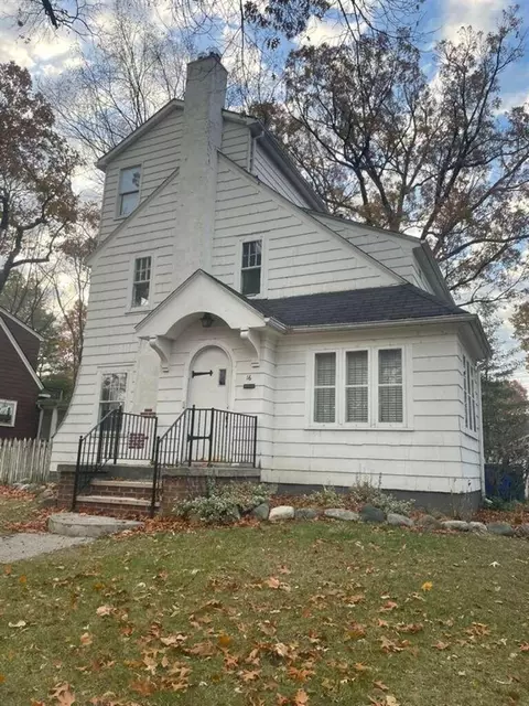 16 Devonshire, Pleasant Ridge, MI 48069