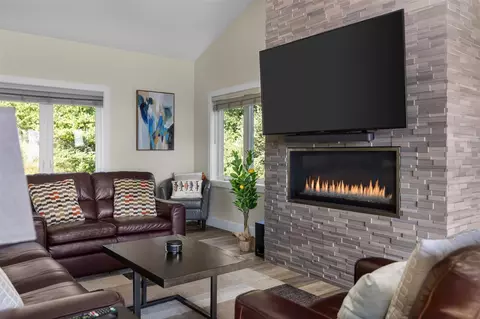 Living - 15241 Maxey, Arcadia, MI 49613 photo 5 of 11