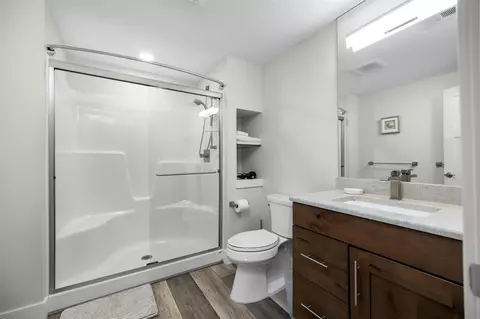 Bath - 15241 Maxey, Arcadia, MI 49613 photo 7 of 8