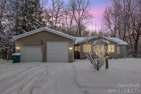 3155 Cowboy Cv, Ionia, MI 48846