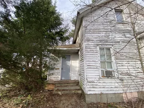 111 E Saint Marys, Decatur, MI 49045