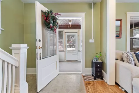 Entry Way - 771 Randolph, Jackson, MI 49203 photo 1 of 3