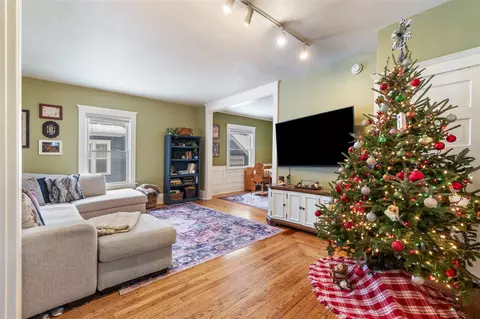 Living - 771 Randolph, Jackson, MI 49203 photo 1 of 3