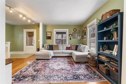 Living - 771 Randolph, Jackson, MI 49203 photo 3 of 3