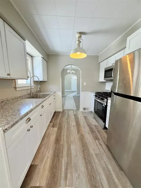 Kitchen - 3139 Mott, Jackson, MI 49203 photo 5 of 5