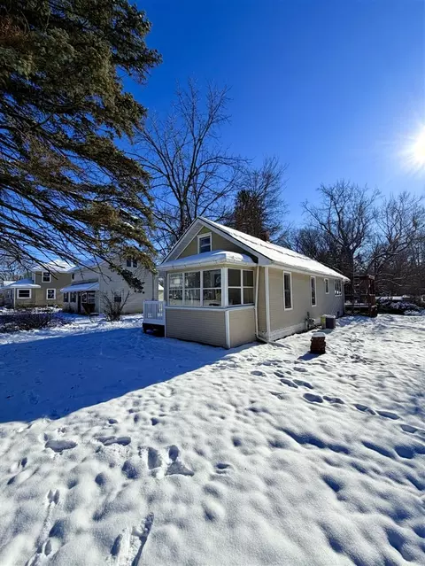 Exterior - 3139 Mott, Jackson, MI 49203 photo 3 of 6