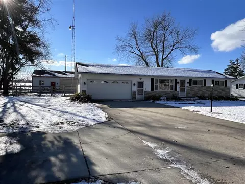 1755 E Carleton, Adrian, MI 49221