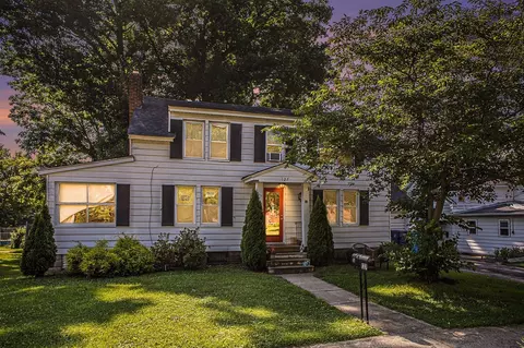 127 N O Keefe, Cassopolis, MI 49031