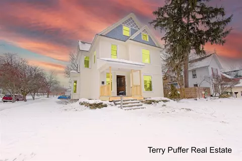 528 S Jefferson, Hastings, MI 49058