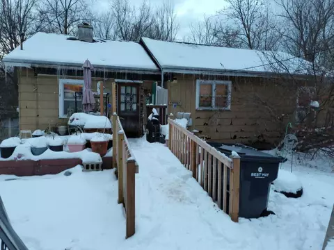 2064 Coloma, Benton Harbor, MI 49022