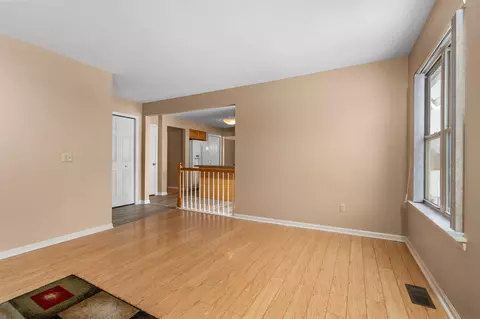 9639 Hampton, Belleville, MI 48111 photo 26