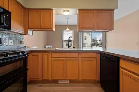 9639 Hampton, Belleville, MI 48111 photo 14