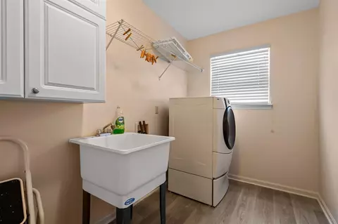 9639 Hampton, Belleville, MI 48111 photo 28