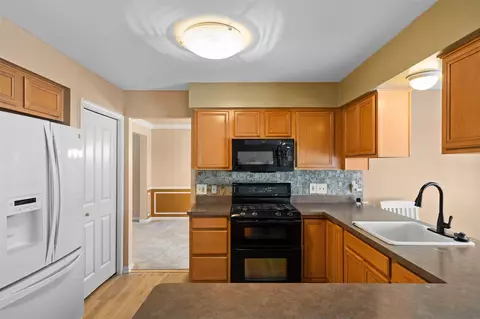 9639 Hampton, Belleville, MI 48111 photo 16