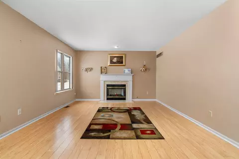 9639 Hampton, Belleville, MI 48111 photo 20