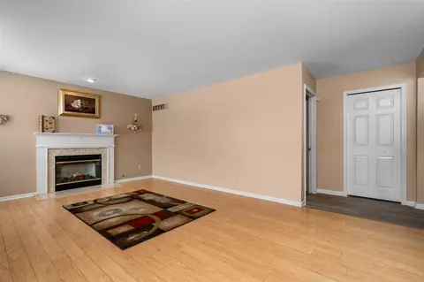 9639 Hampton, Belleville, MI 48111 photo 25