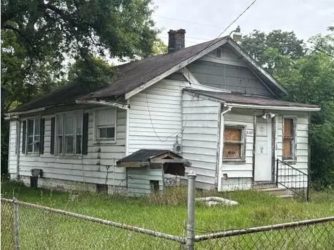 3188 E Hemphill, Burton, MI 48529