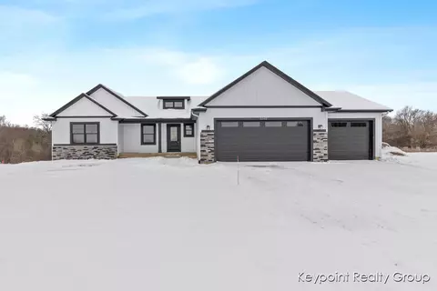 3282 Stonehill, Wayland, MI 49348