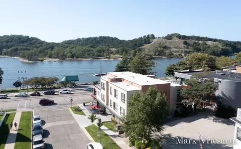 218 S S Hbr #201, Grand Haven, MI 49417