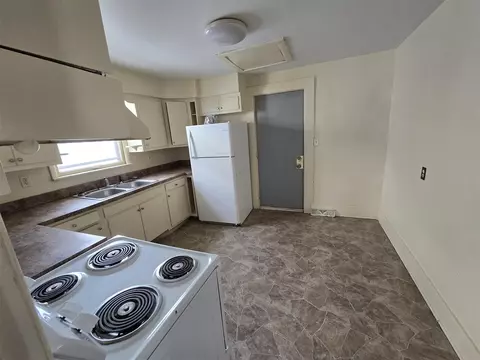 1033 1st, Jackson, MI 49203 photo 5