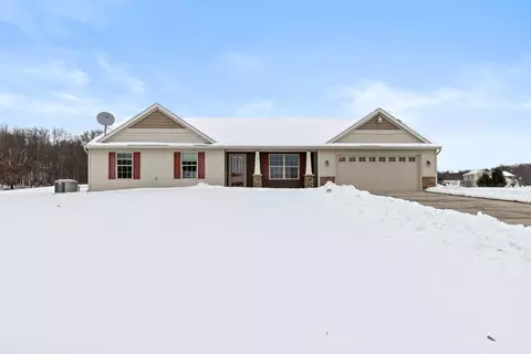 2914 Fawn Cv, Middleville, MI 49333