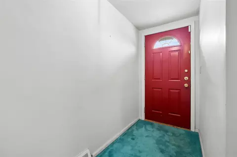 Entry Way - 412 6th, Three Rivers, MI 49093 photo 1 of 1