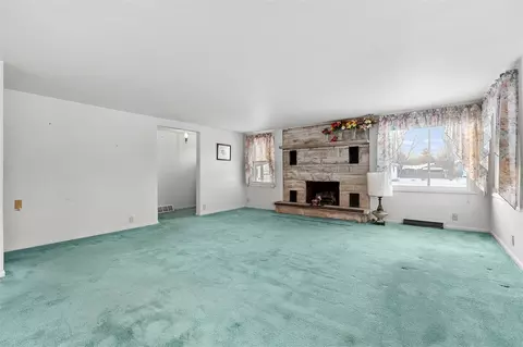 Living - 412 6th, Three Rivers, MI 49093 photo 5 of 8