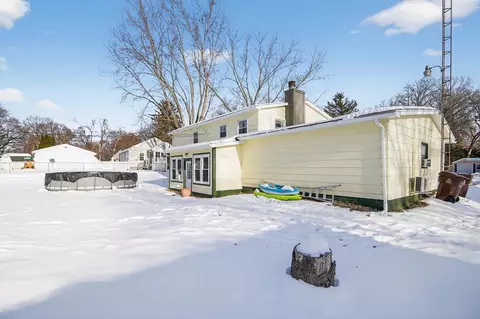 Exterior - 908 Springcrest, Jackson, MI 49203 photo 2 of 5
