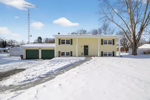 908 Springcrest, Jackson, MI 49203